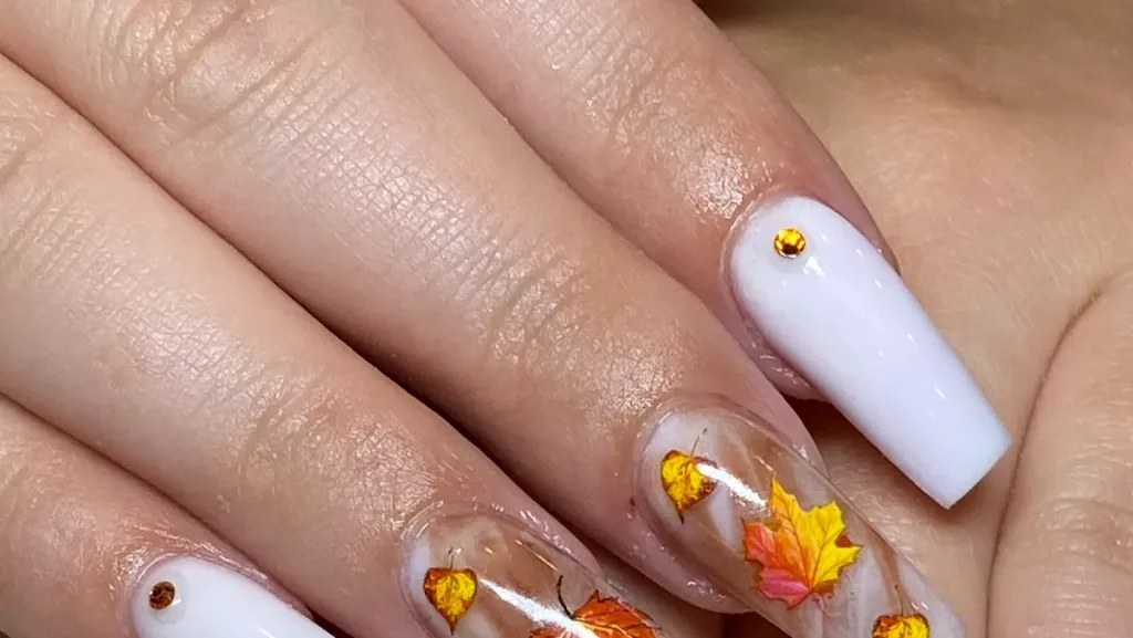 DIAMOND NAILS — Nail salon in Austin