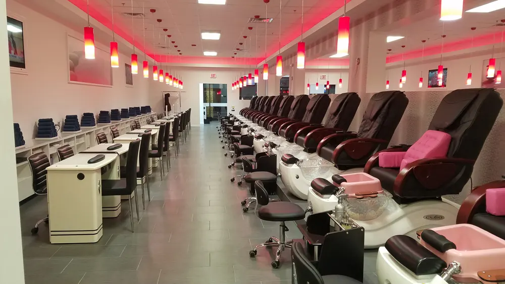 Xpression Nail Spa Skokie — Nail salon in Skokie