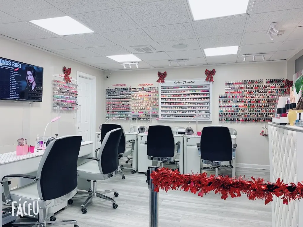 Nana Nails & Spa — Nail salon in Beverly