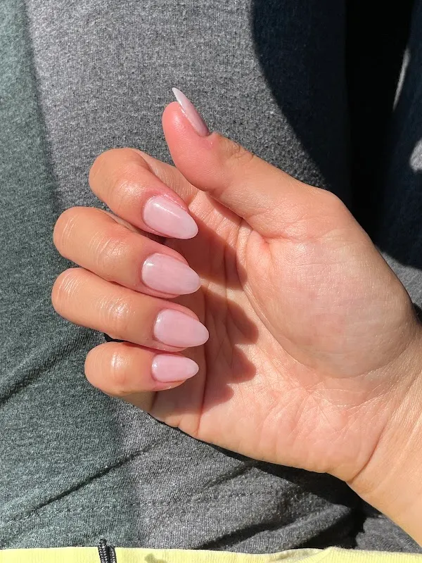 Glo Nail Lounge — Nail salon in Naperville