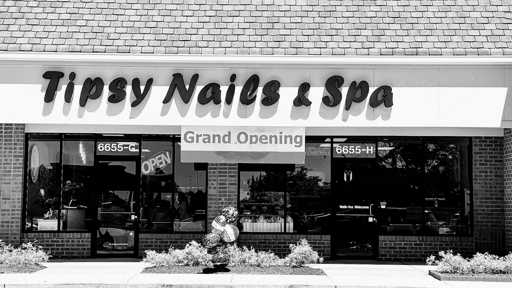 Tipsy Nails & Spa - Edwardsville — Nail salon in Edwardsville