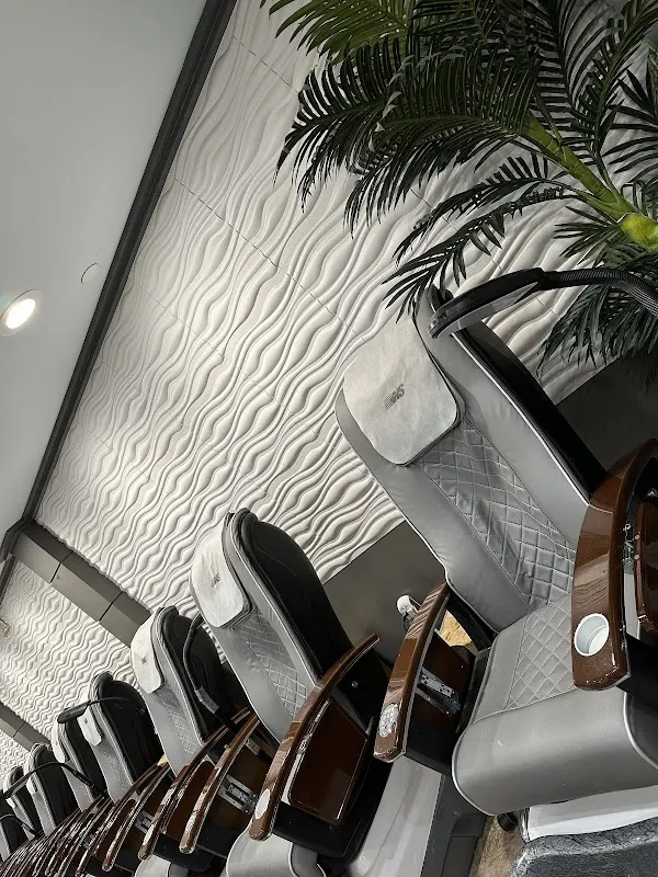 Beellagio Nail, Wax & Lash Bar — Nail salon in Atlanta