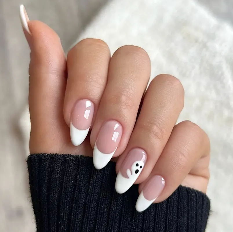 LV Nails — Nail salon in Mound