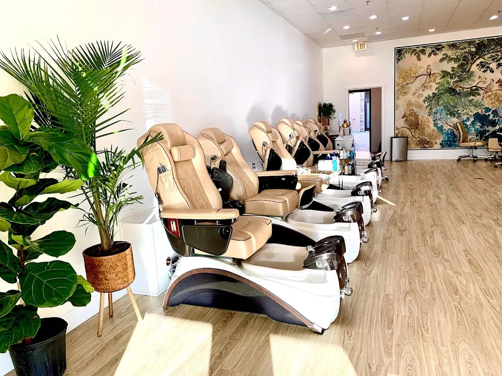 Polish Me Nail Spa — Nail salon in Petaluma