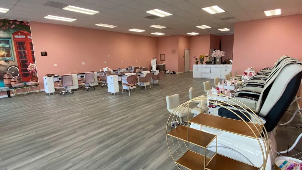 Tiara Salon — Nail salon in Rohnert Park