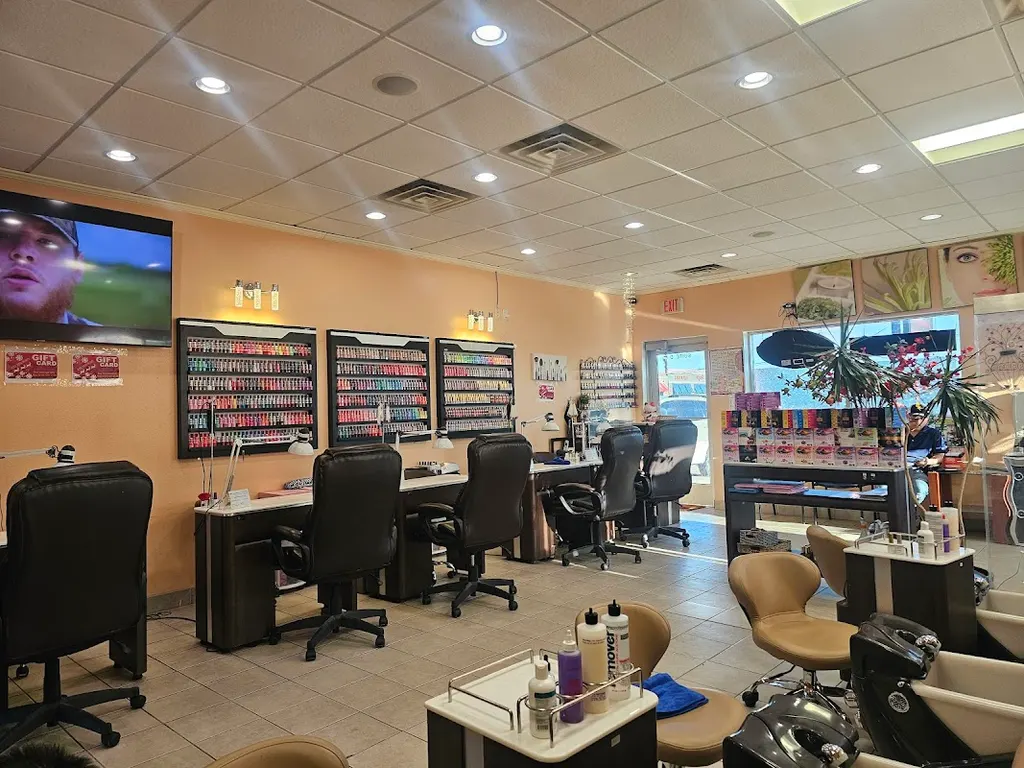 Nails Sophisticate — Nail salon in St Cloud