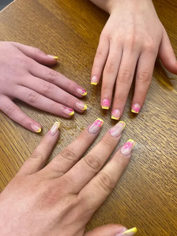 Zenn Nails — Nail salon in Brierley Hill