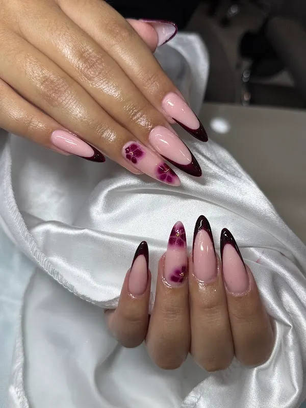 Glamorous Nails — Nail salon in Beckenham