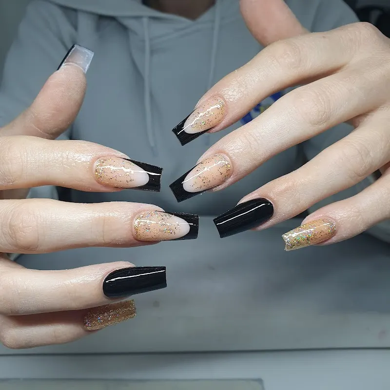 London Nails — Nail salon in Wigston
