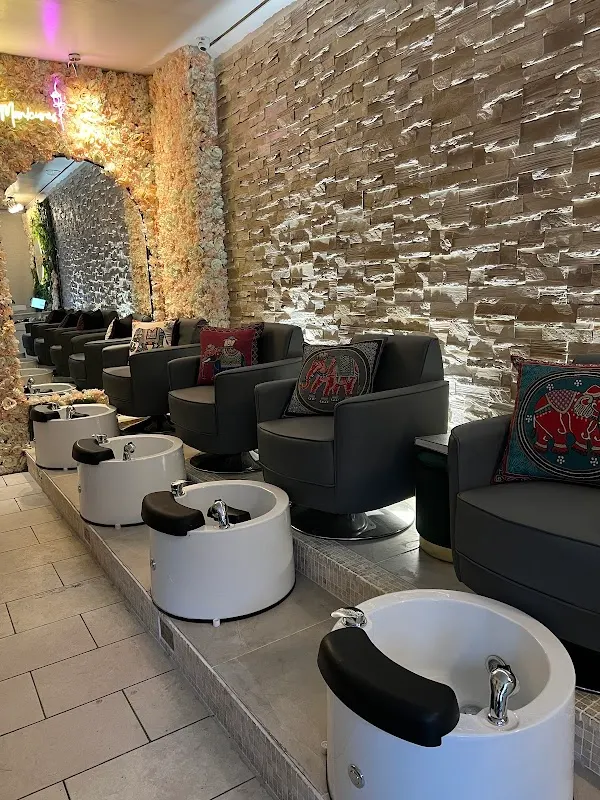 Rose Nails — Nail salon in Barking