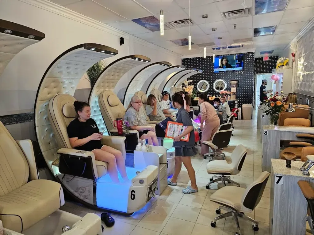 Alexz Nails & Spa — Nail salon in Danville