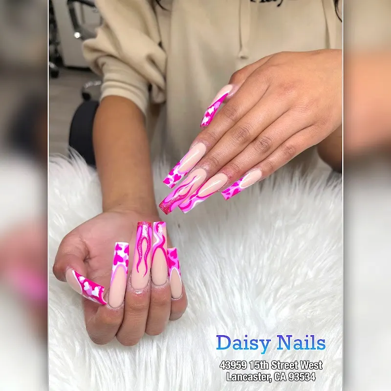 Daisy Nails — Nail salon in Lancaster