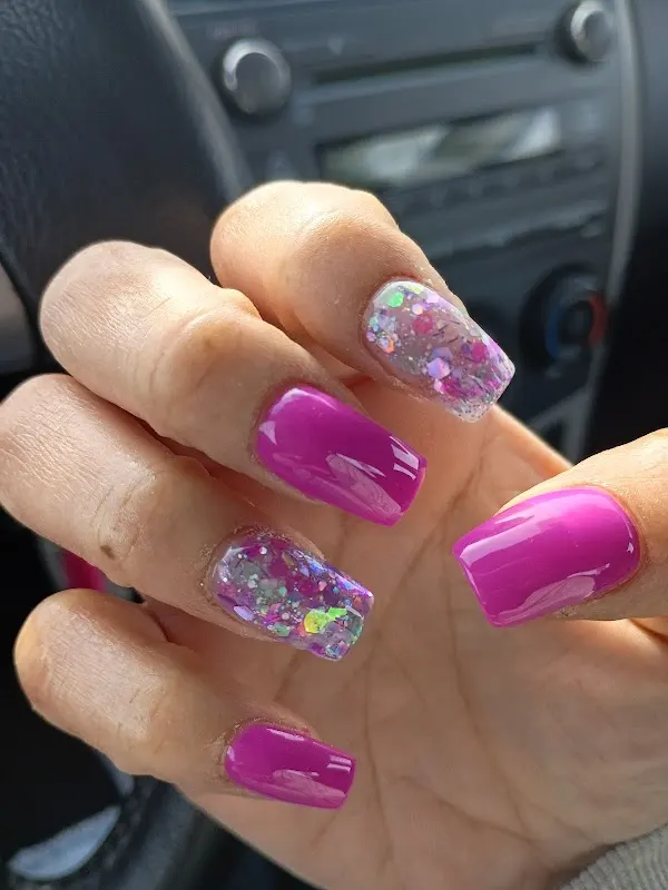 Pretty Nails — Nail salon in Milwaukee