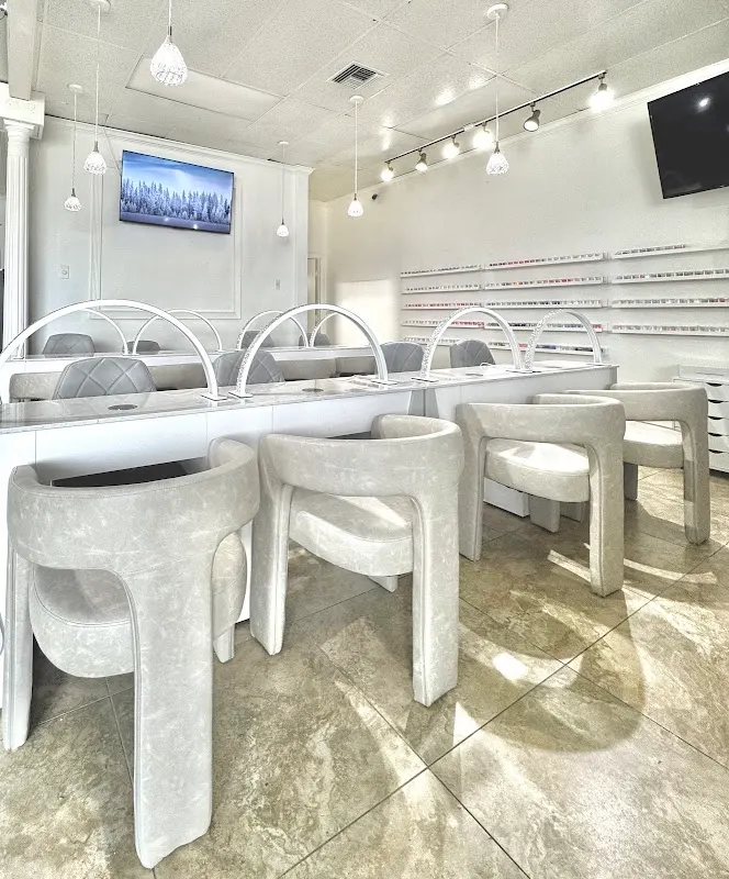 AURA NAILS CLEARWATER — Nail salon in Clearwater