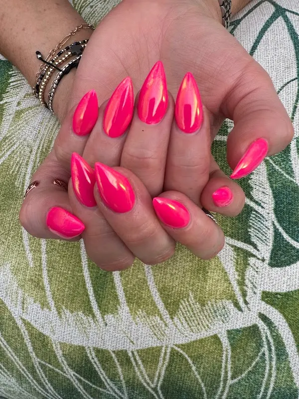 Bama Nails — Nail salon in Northport
