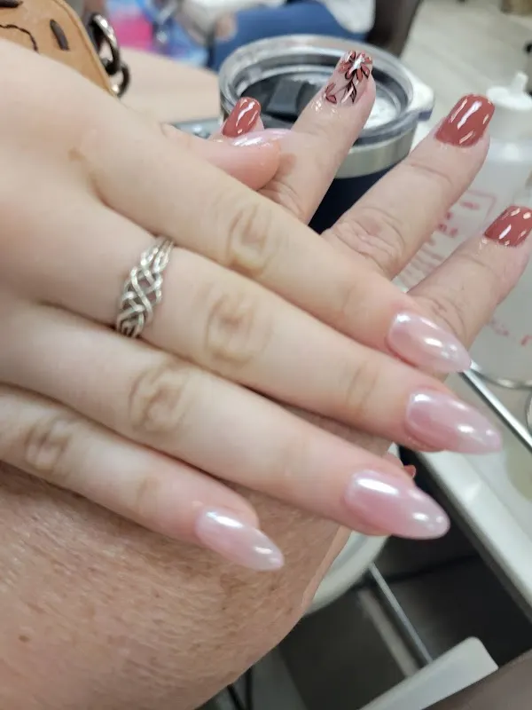 Tracy's Nails — Nail salon in Tucson