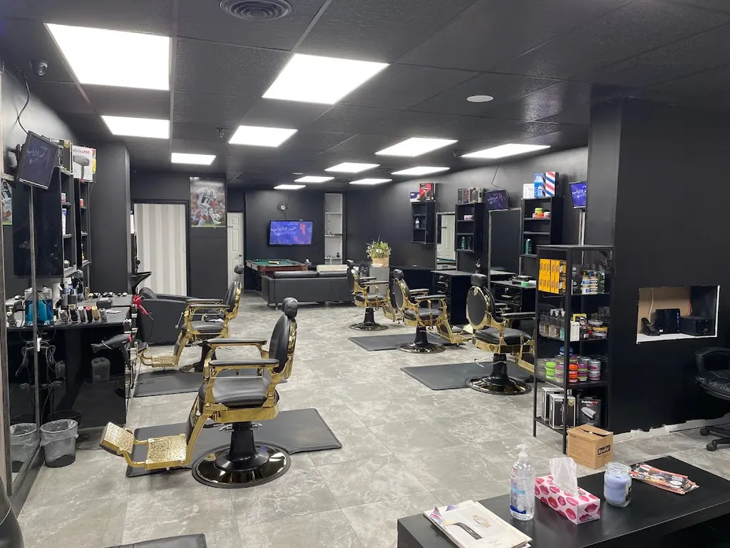 Famous cutzz — Barber shop in Newmarket