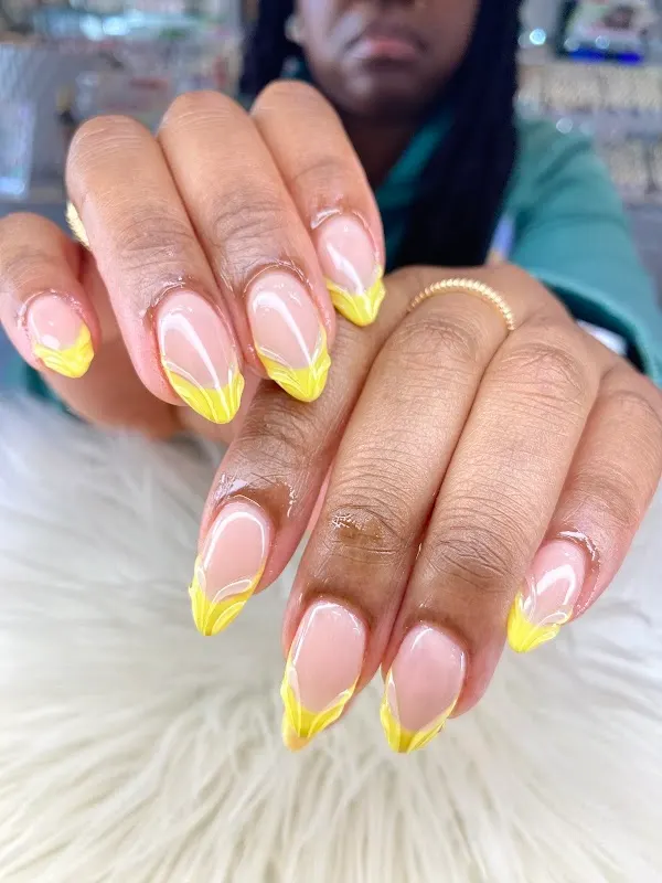 Luss Nail Bar - Amherst — Nail salon in Amherst