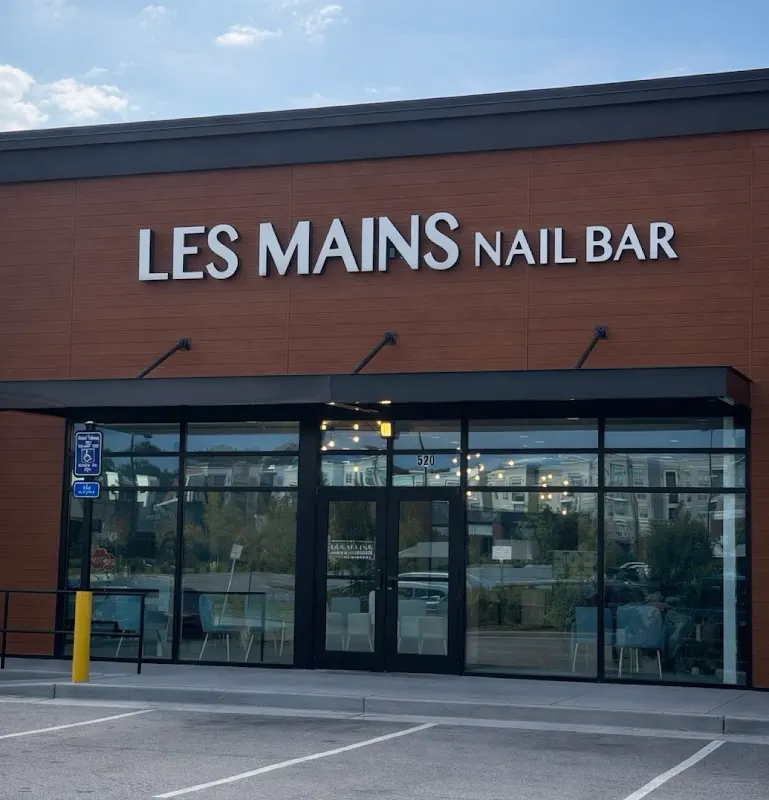 Les Mains Nail Bar (Next to Starbucks) — Nail salon in Buford