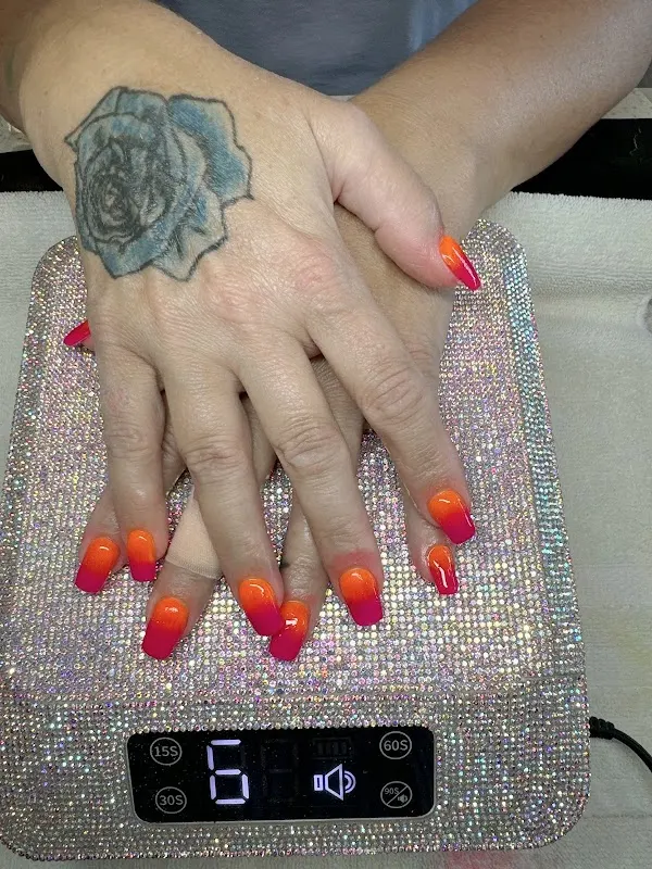 Q Nails — Nail salon in High Ridge