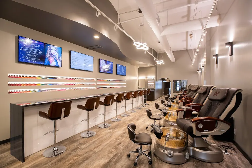 ESSENTIAL NAIL BAR — Nail salon in Birmingham