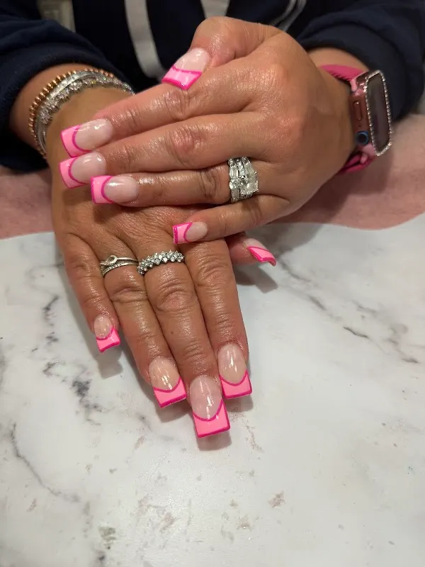 Deluxe​ Nail And Spa — Nail salon in Albany