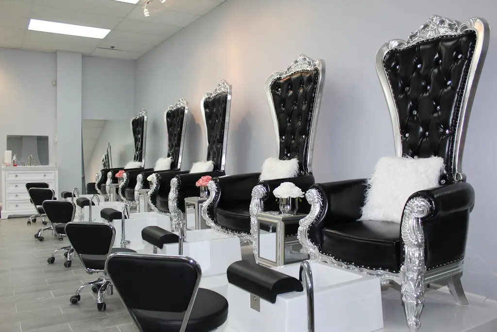 Beautiful Sisters Nail Spa — Nail salon in Chicago
