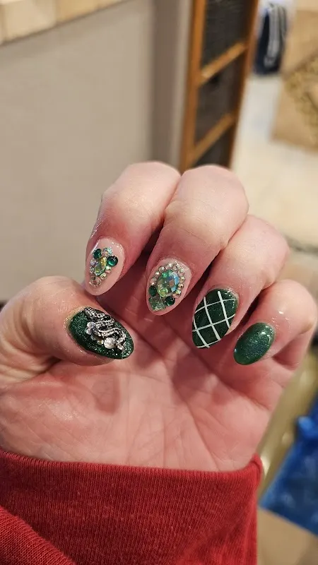 Bella Nails Olathe — Nail salon in Olathe