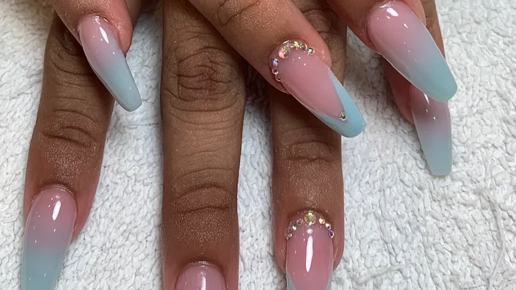 Happy Feet Luxe Nails & Spa — Nail salon in Schnecksville