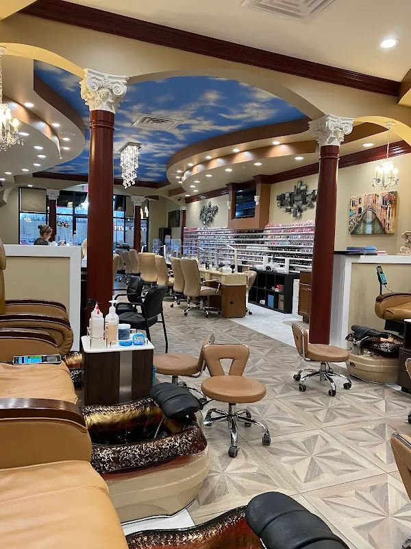 Avalon nails and spa — Nail salon in Louisville