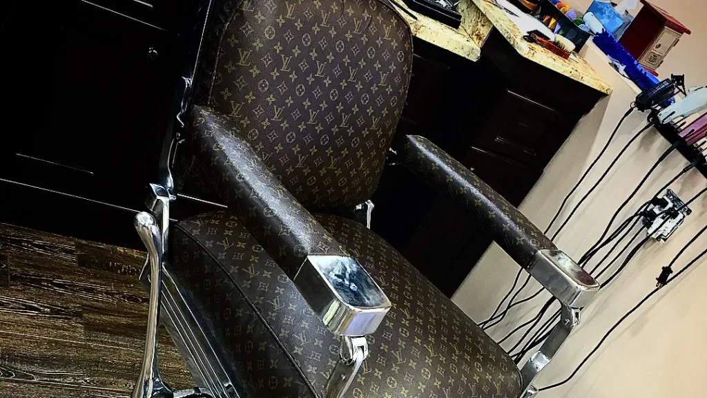 Vlad's Barber Shop — Barber shop in Phoenix