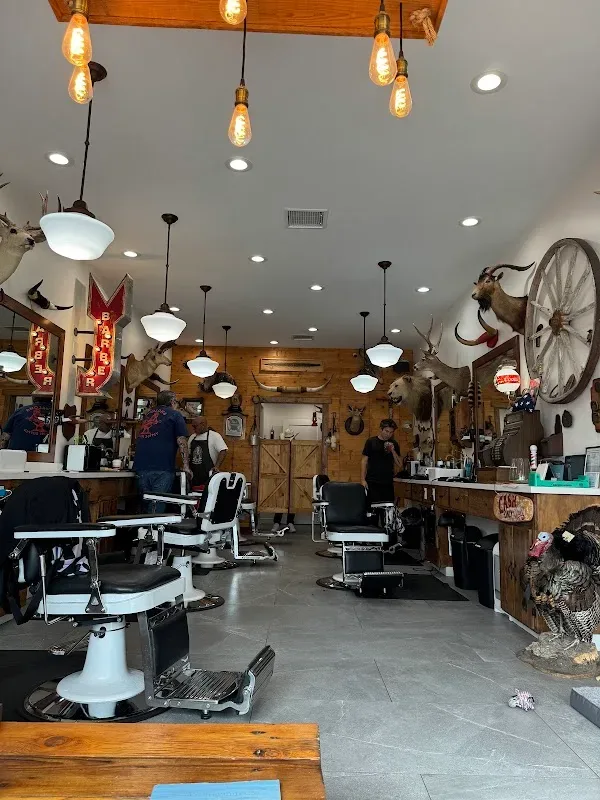 Gentlemen's Den — Barber shop in Oceanside