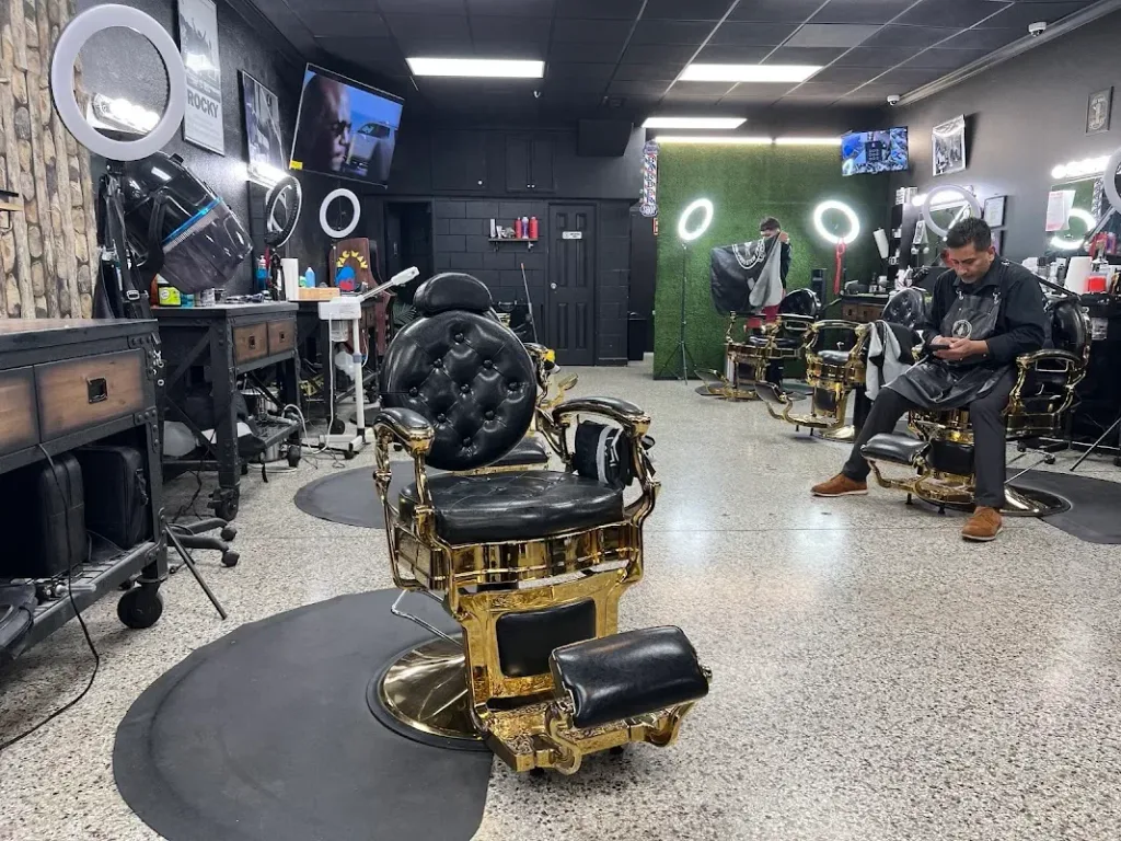 Longwood Barbershop LLC — Barber shop in Longwood