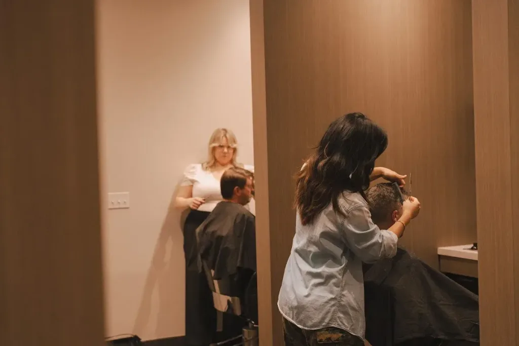 Groom for Gentlemen — Barber shop in Chicago