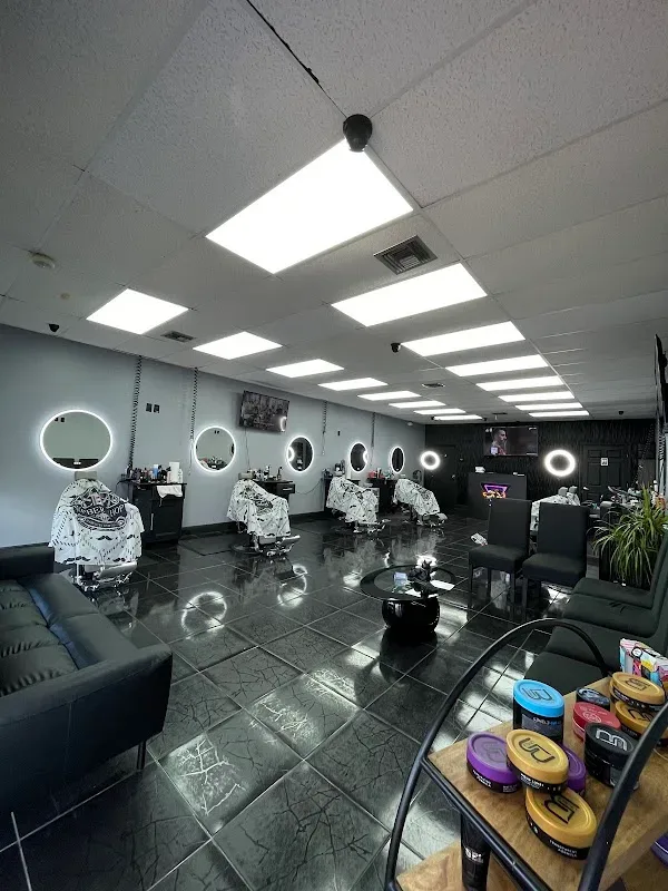 Hasan’z barbershop — Barber shop in Tampa