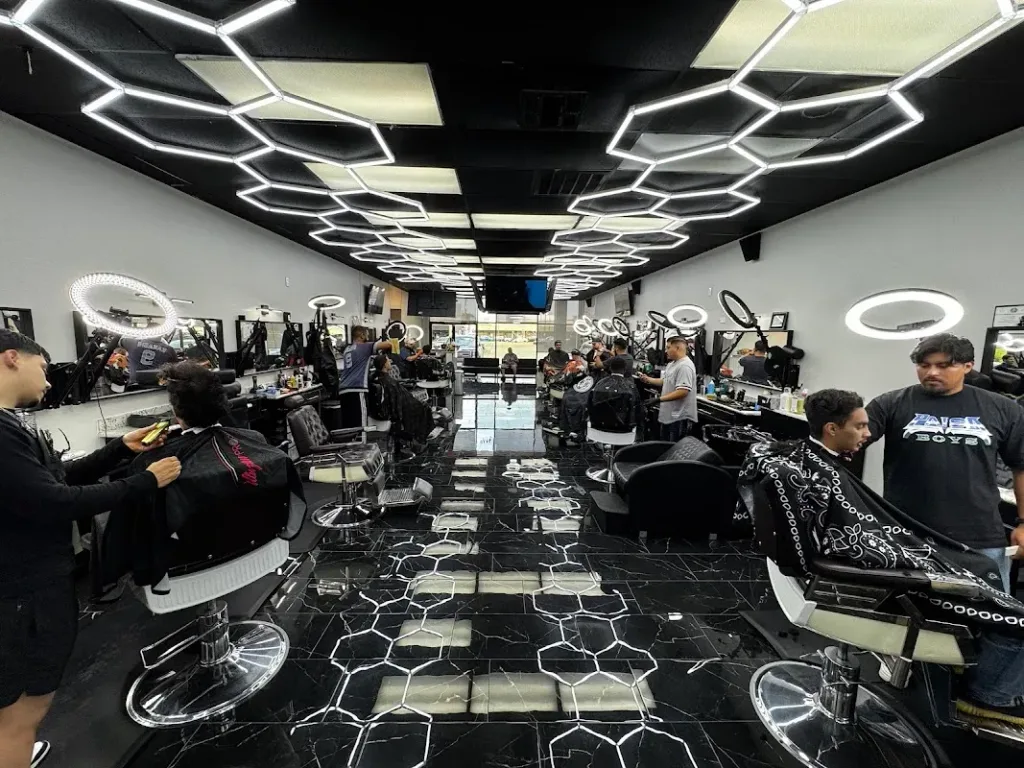 Made Men - Barber, Hair Salon & Design Cuts — Barber shop in Houston
