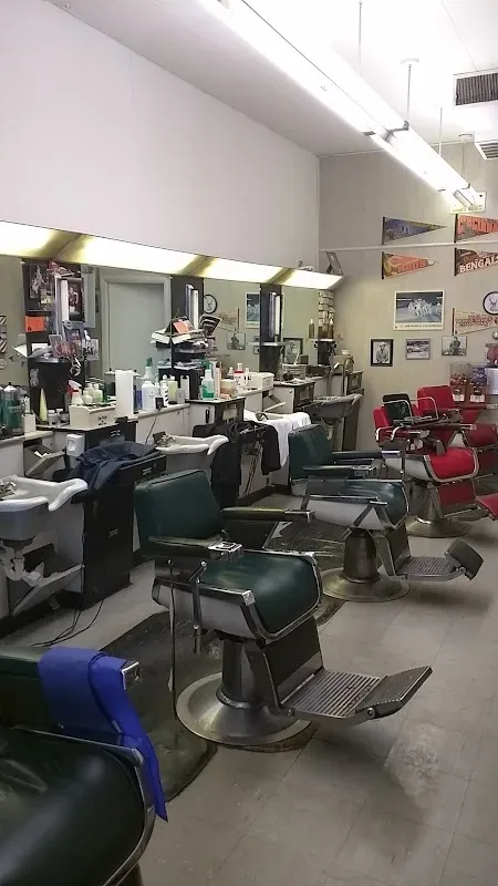 Hamilton Plaza Barbershop — Barber shop in Hamilton