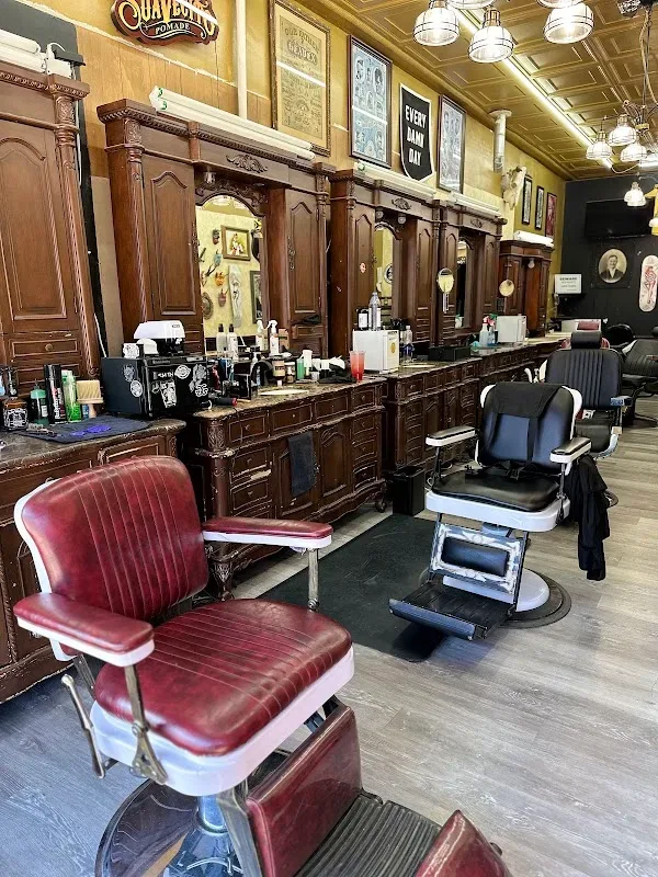 Turner's Barbershop & Shaving Parlor — Barber shop in Columbus