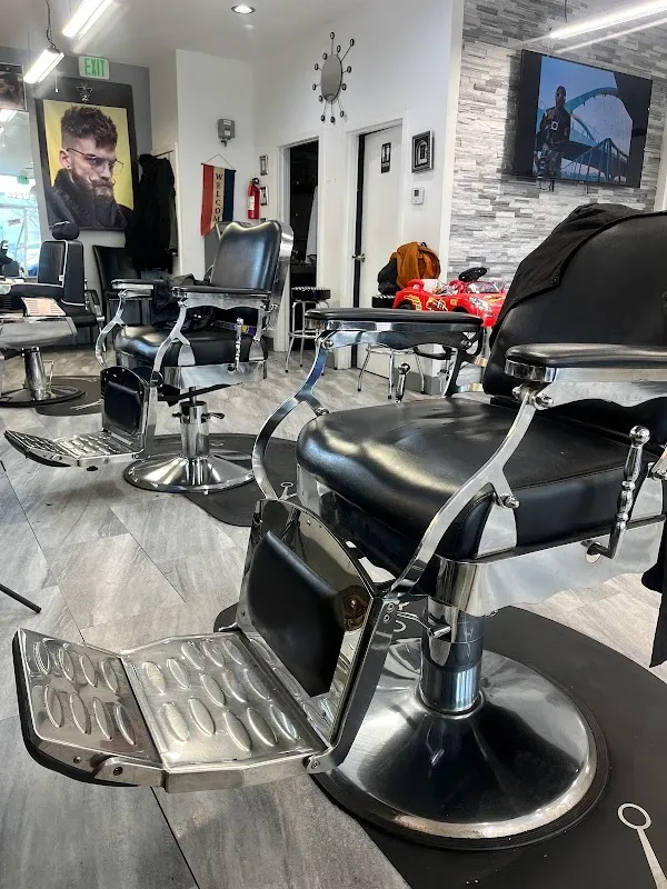 illy’s Barbershop 2 — Barber shop in Arlington
