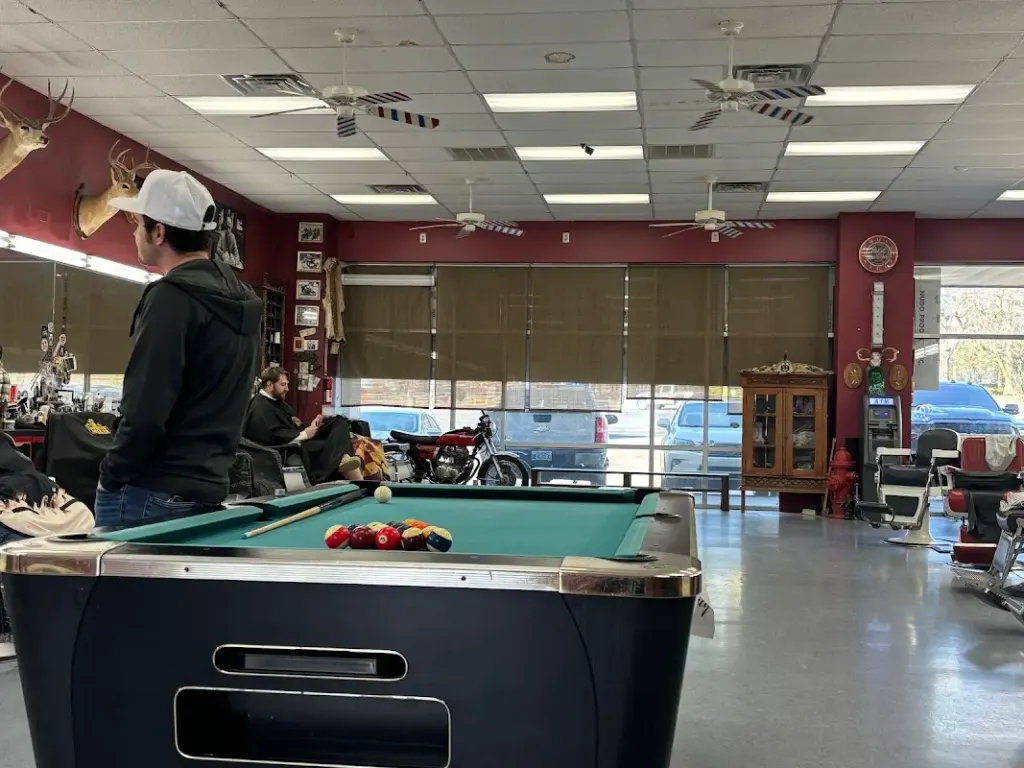 Art Of Men's Cuts — Barber shop in Bryant