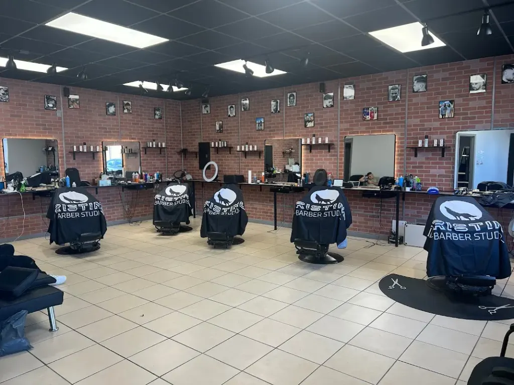 PRISTINE BARBER STUDIO — Barber shop in Minneapolis