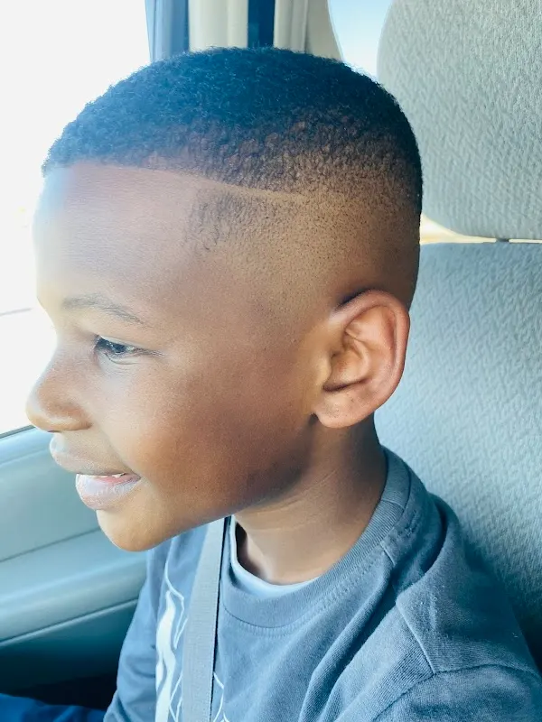 Fresh Cuttz Barbershop — Barber shop in Glendale