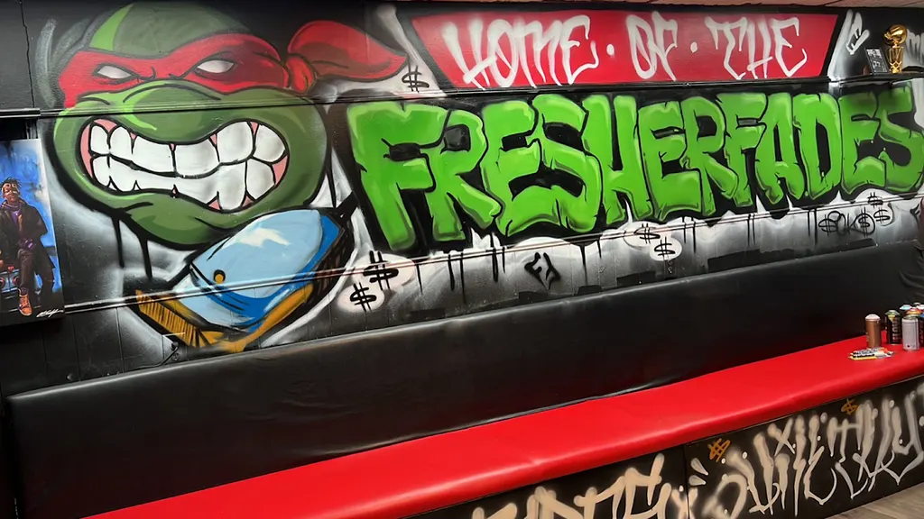 FRESHERFADES BARBERSHOP — Barber shop in Columbus