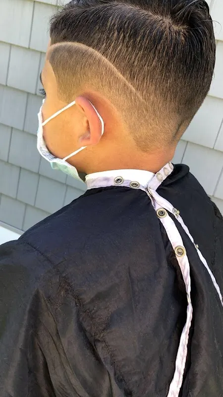 J&J Barber Shop — Barber shop in Bayside