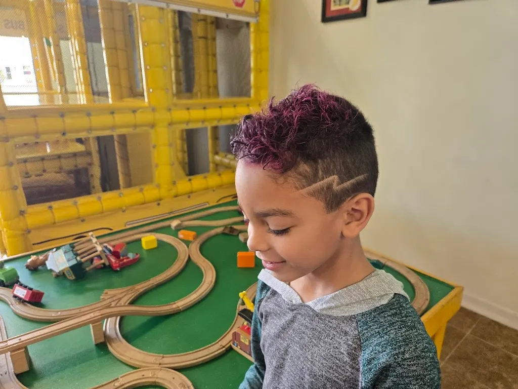 33's — Barber shop in Hamilton Township