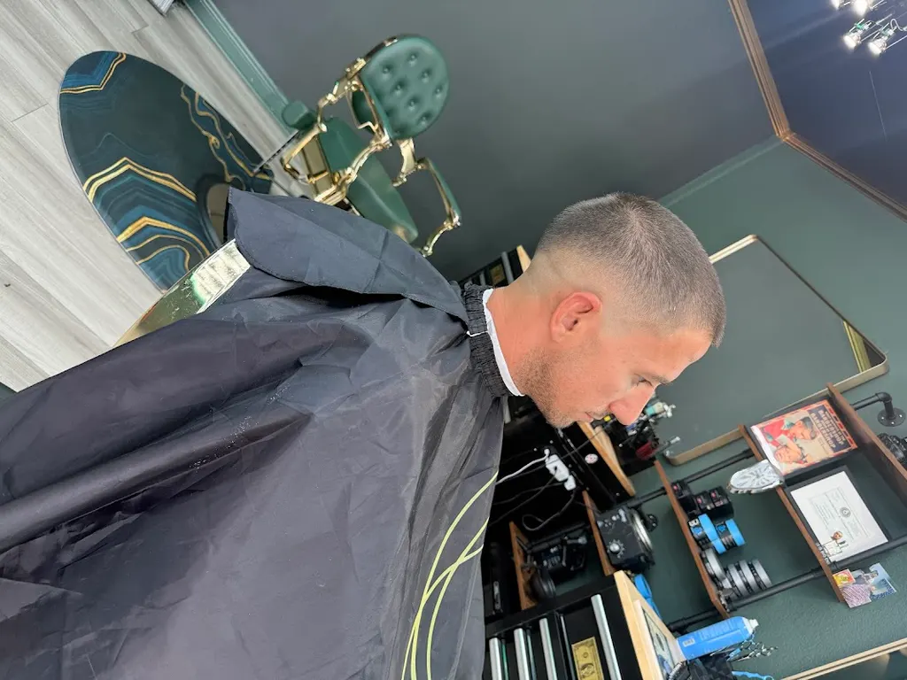Zoom Cut Barbershop Colleyville — Barber shop in Colleyville