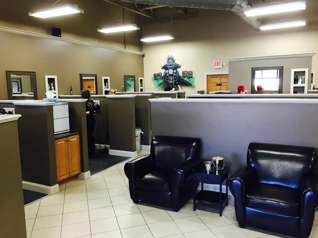 Men's Hair House — Barber shop in Waukesha