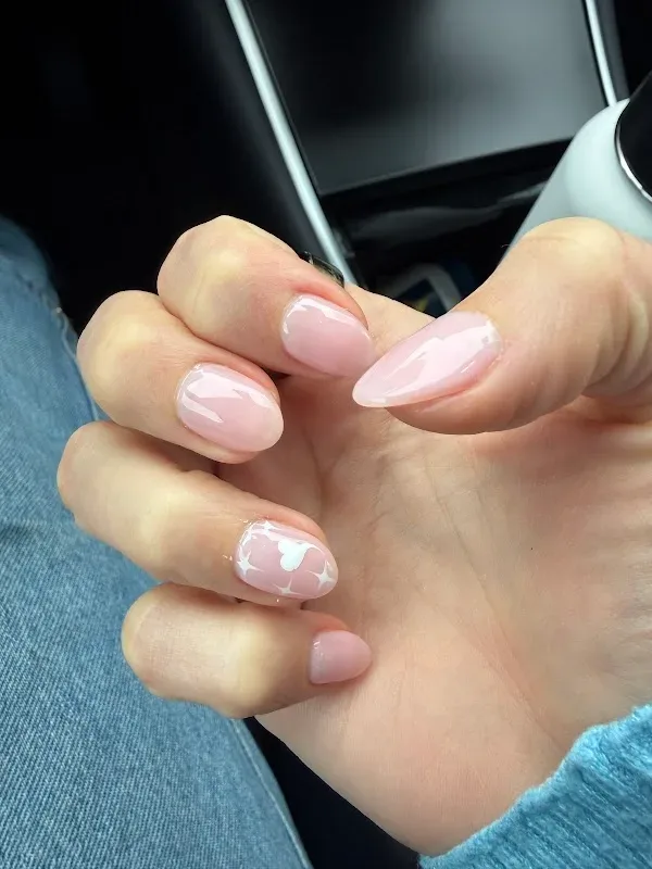Oscar Nails & Spa — Nail salon in Greenville