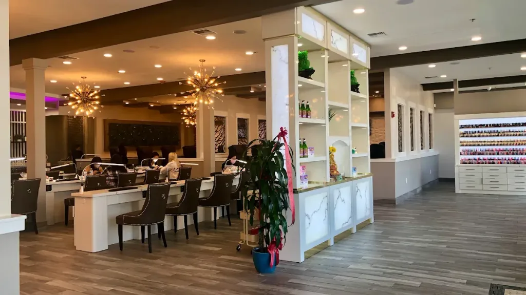 HAPPY NAILS LOUNGE — Nail salon in Lacey