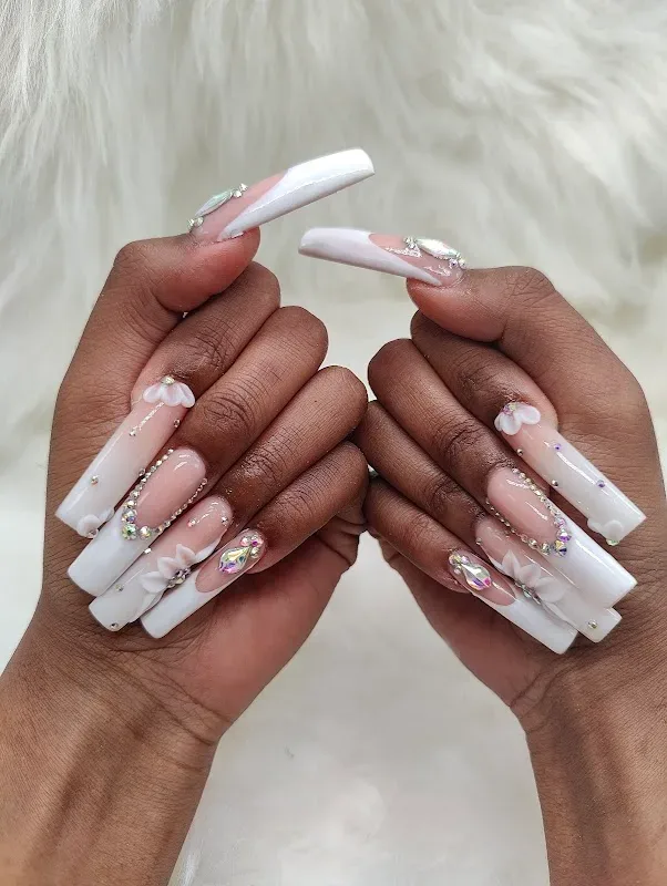 Le Nails — Nail salon in Temple Terrace